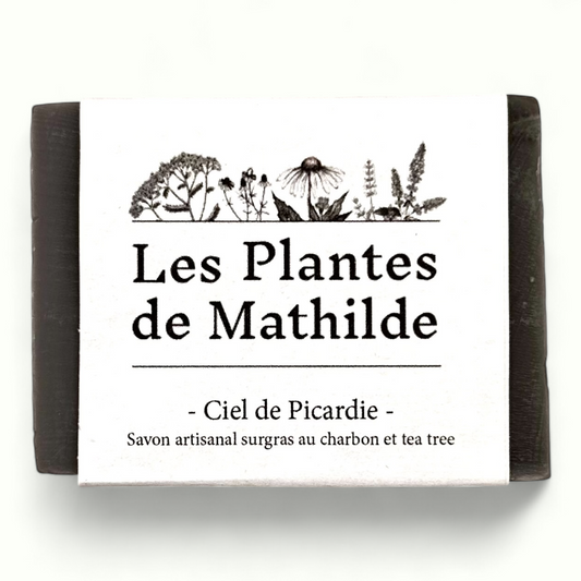 Savon artisanal au charbon et tea tree "Ciel de Picardie"